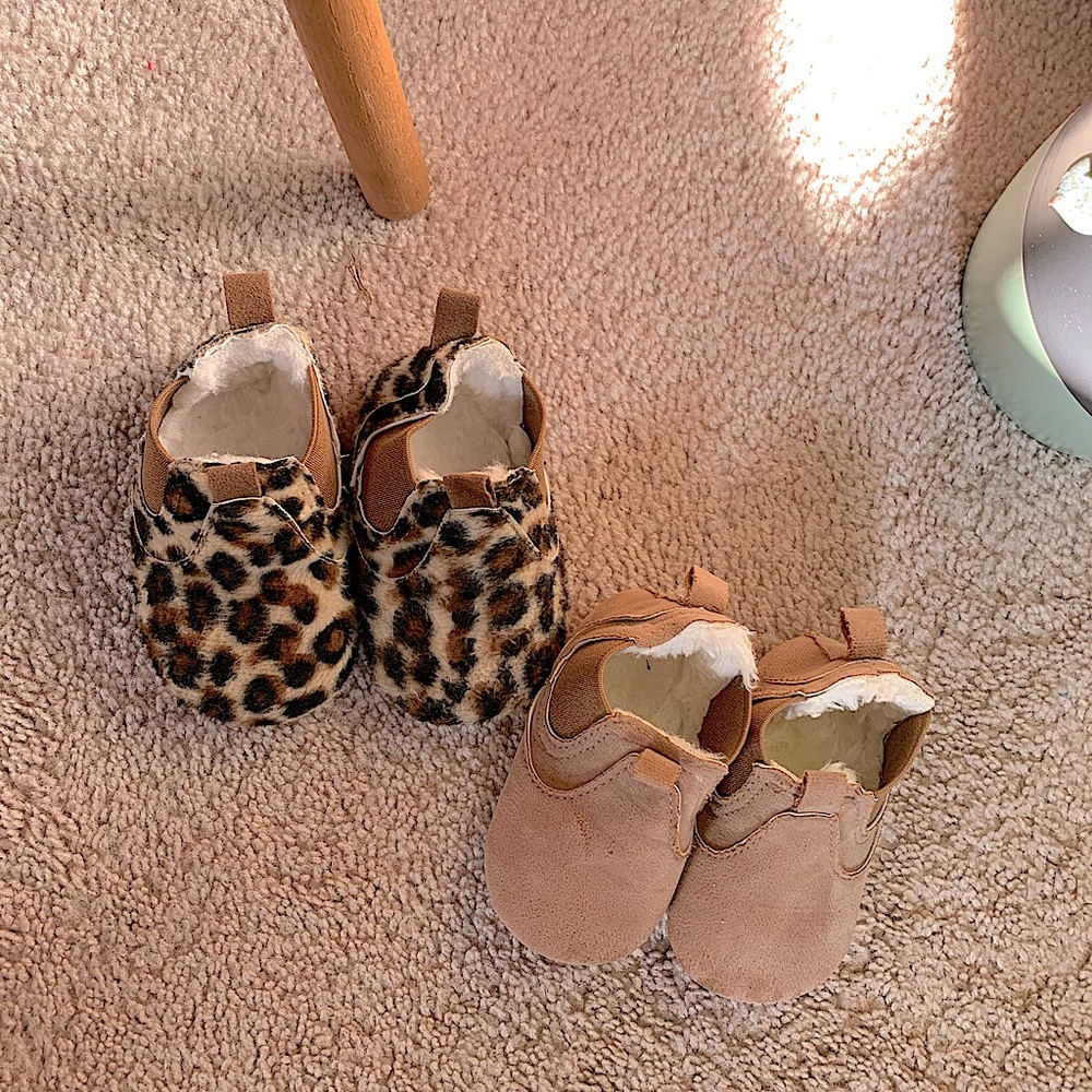 Cheetah & Tan 0-6 month baby booties